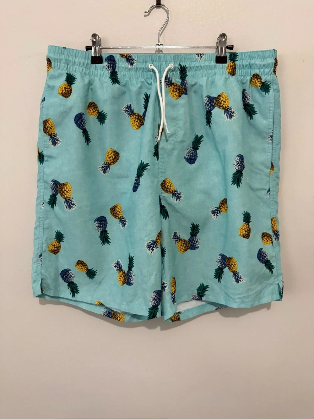 Old Navy Men's Pineapple Print Swim Trunks